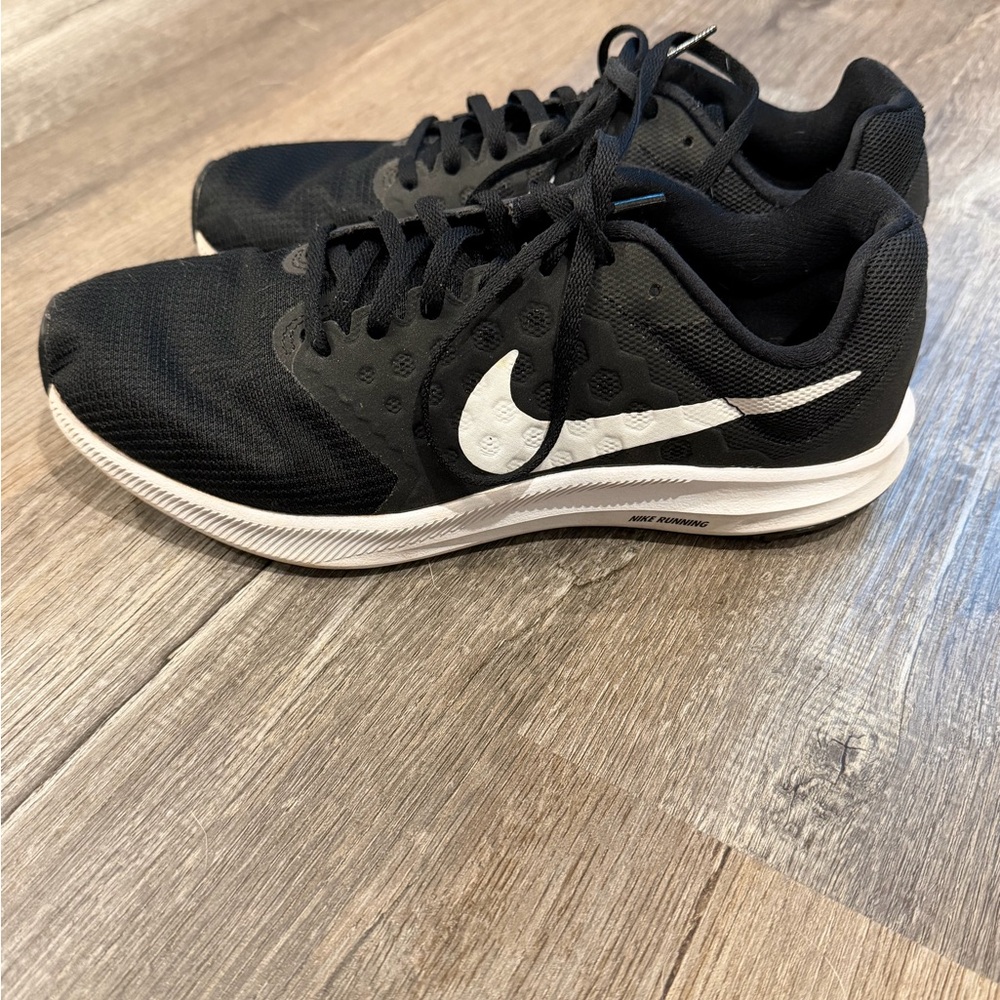 Nike Black and White Running Sneakers